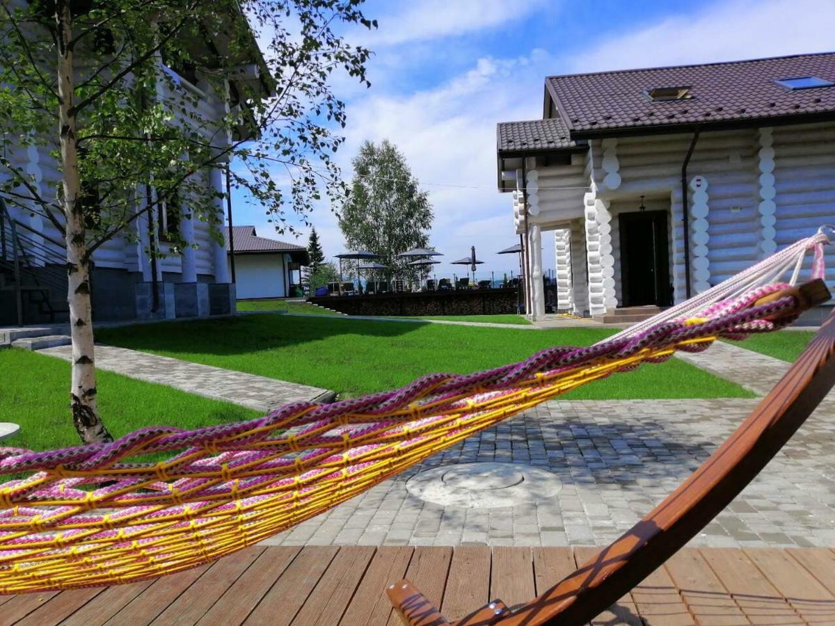 Good Days Shale Resort 4 Км До Буковеля 亚布卢尼齐亚 外观 照片
